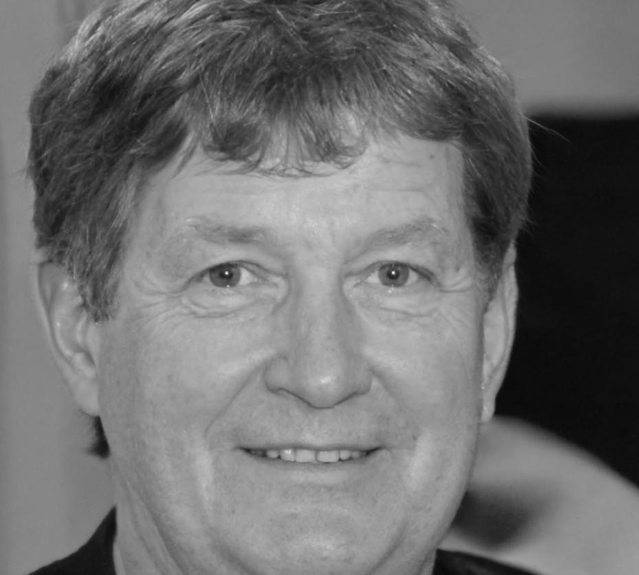 Преподаватель Тимур Калиев